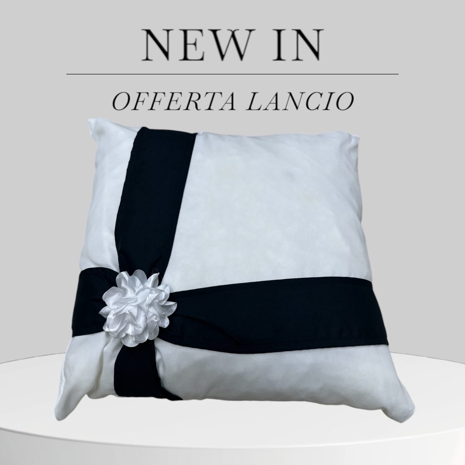 Cuscino Arredo Bianco , Cuscino 40x40 con Fiocco